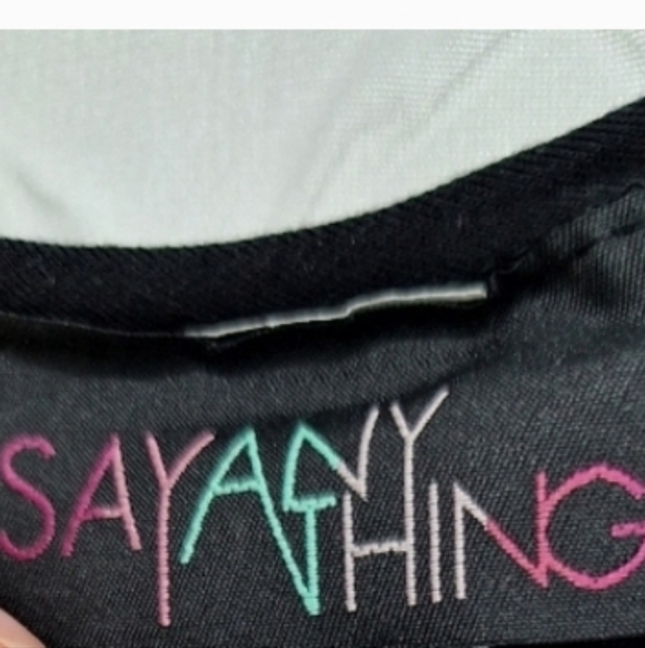 Black and Paisley Short Sleeve Top - Picture 6 of 6